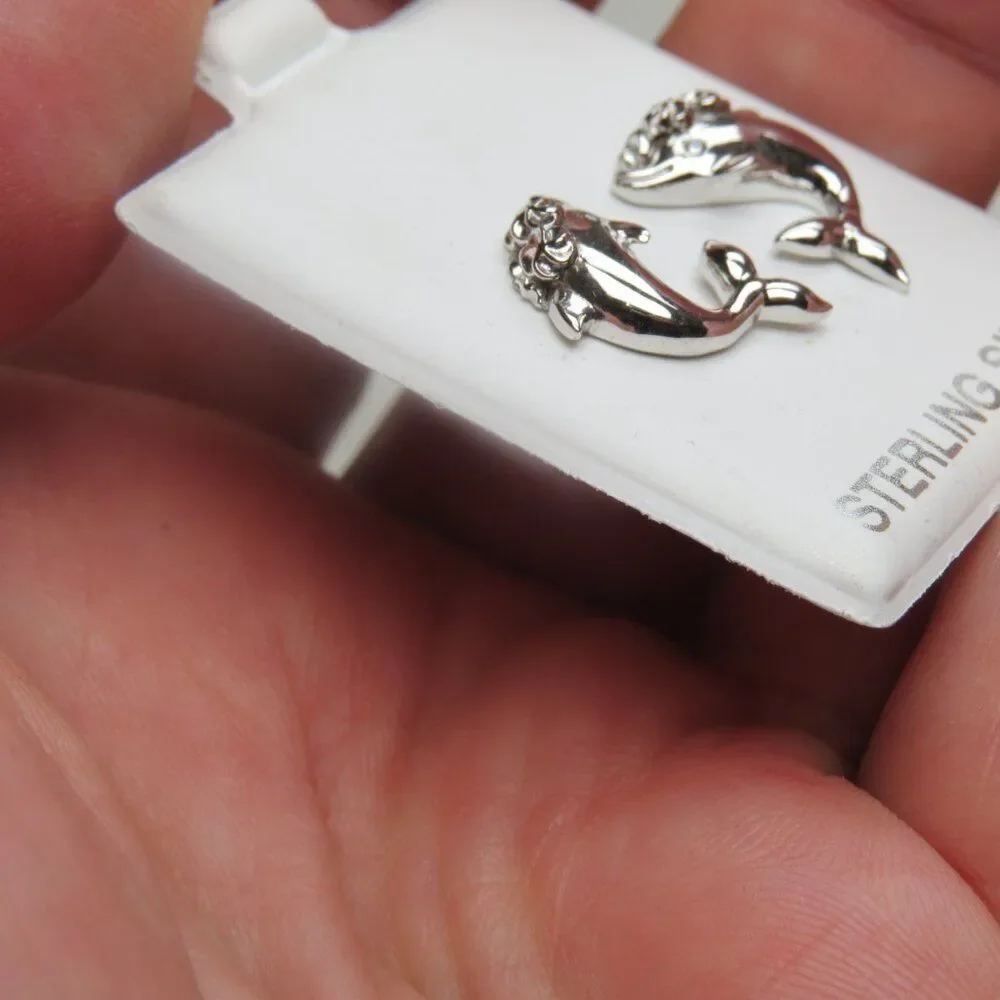 Unbranded sterling silver